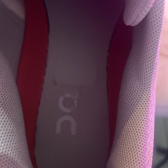 On cloud orange and white🧡🤍 - Picture 6 of 8